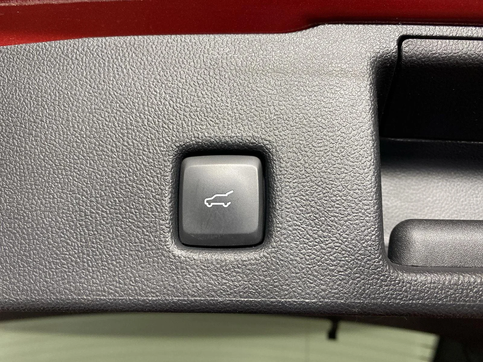 Used 2024 Rapid Red Metallic Tinted Clearcoat Ford ST-Line image 29