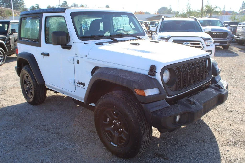 New 2026 Bright White Clear-Coat Exterior Paint Jeep Sport image 3