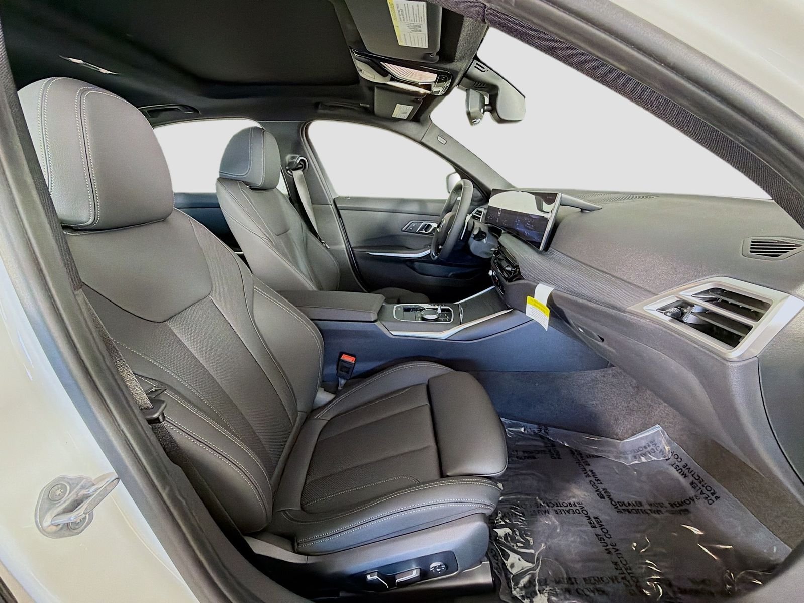 New 2026 Alpine White BMW 330i image 29