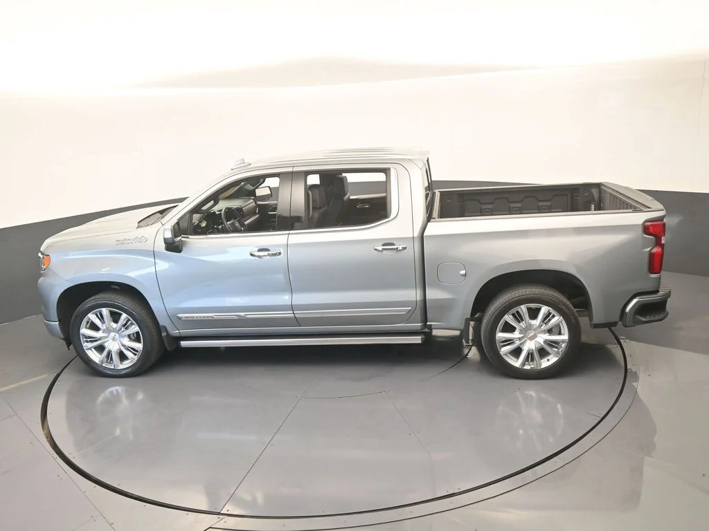 Used 2024 Sterling Gray Metallic Chevrolet High Country image 62