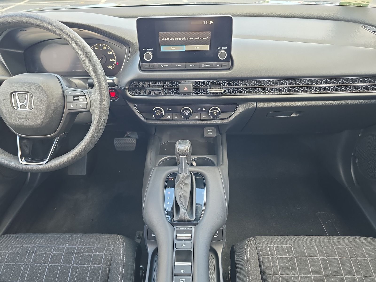 2025 Honda HR-V LX - Photo 11
