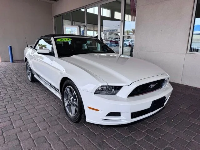 2014 Ford Mustang V6 Premium - Photo 7