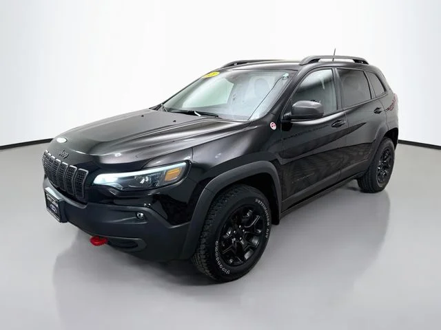 Certified Used 2021 Diamond Black Jeep Trailhawk image 3