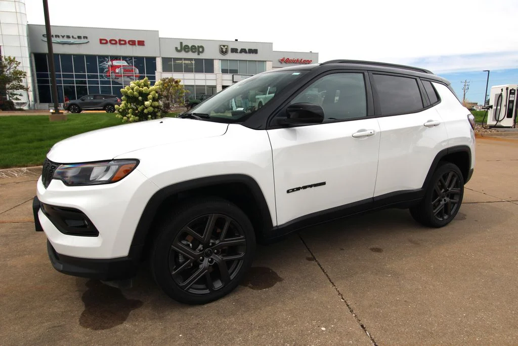 Used 2026 White Jeep Limited image 18