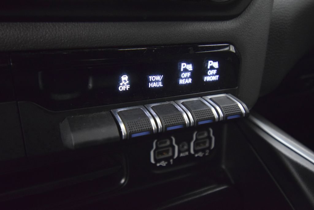Used 2022 Granite Crystal Metallic Clearcoat RAM Big Horn image 34