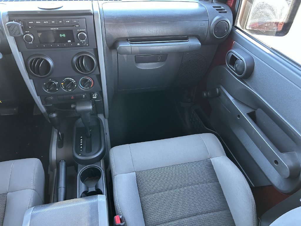 Used 2010  Jeep Unlimited Sport image 17