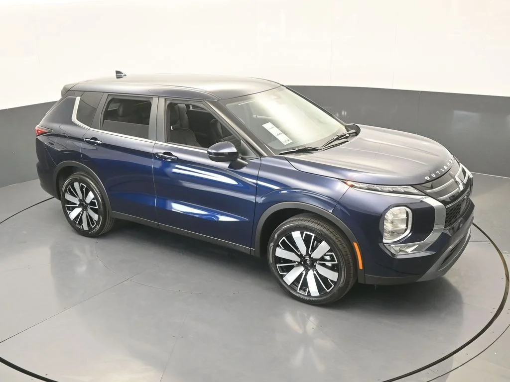 New 2026 Cosmic Blue Metallic Mitsubishi SE image 64
