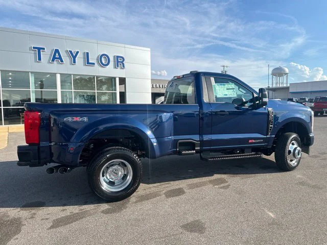 New 2027 Neptune Blue Ford F-350® XL image 15