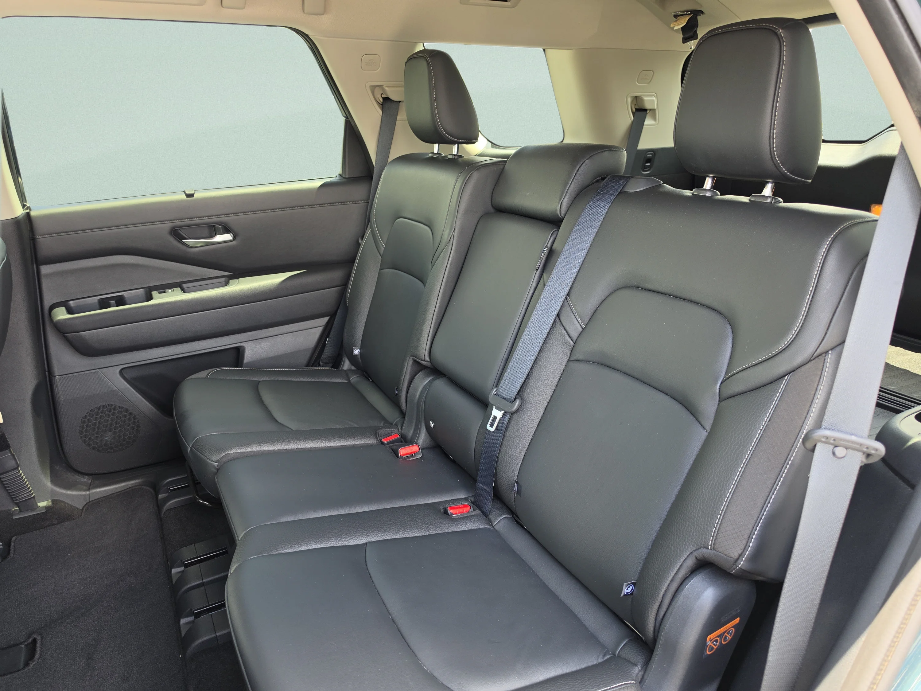 Used 2023 Obsidian Green Pearl Nissan SL image 23