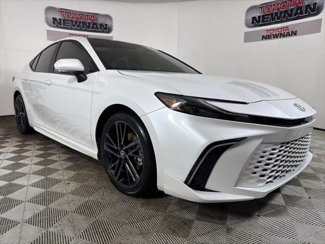 Certified Used 2025 WIND CHILL PEARL Toyota  image 1