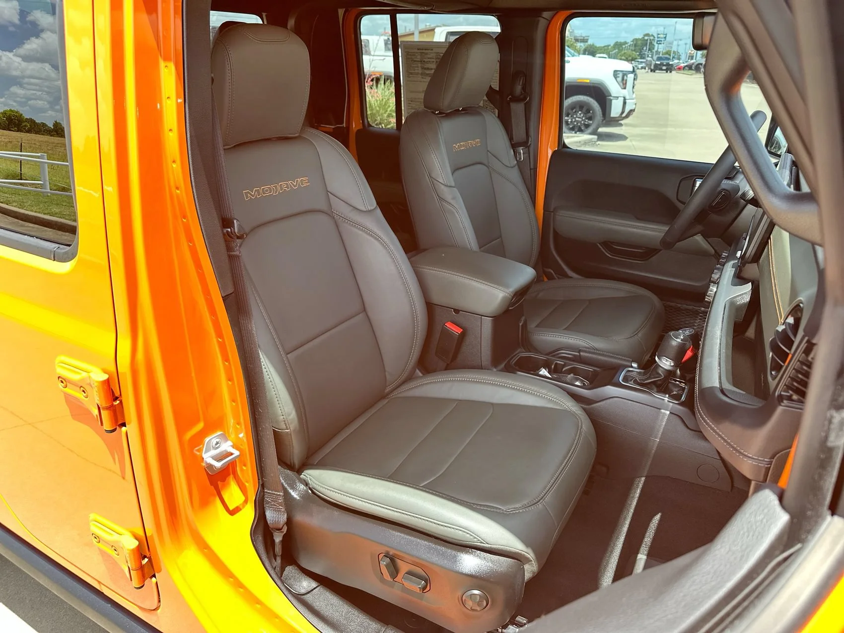 Used 2025 Joose Jeep Mojave X image 25