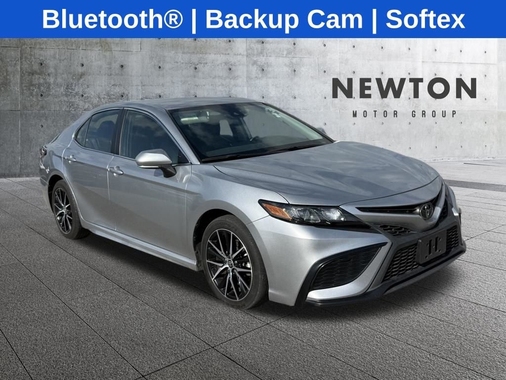 Used 2022 Silver Toyota SE image 1