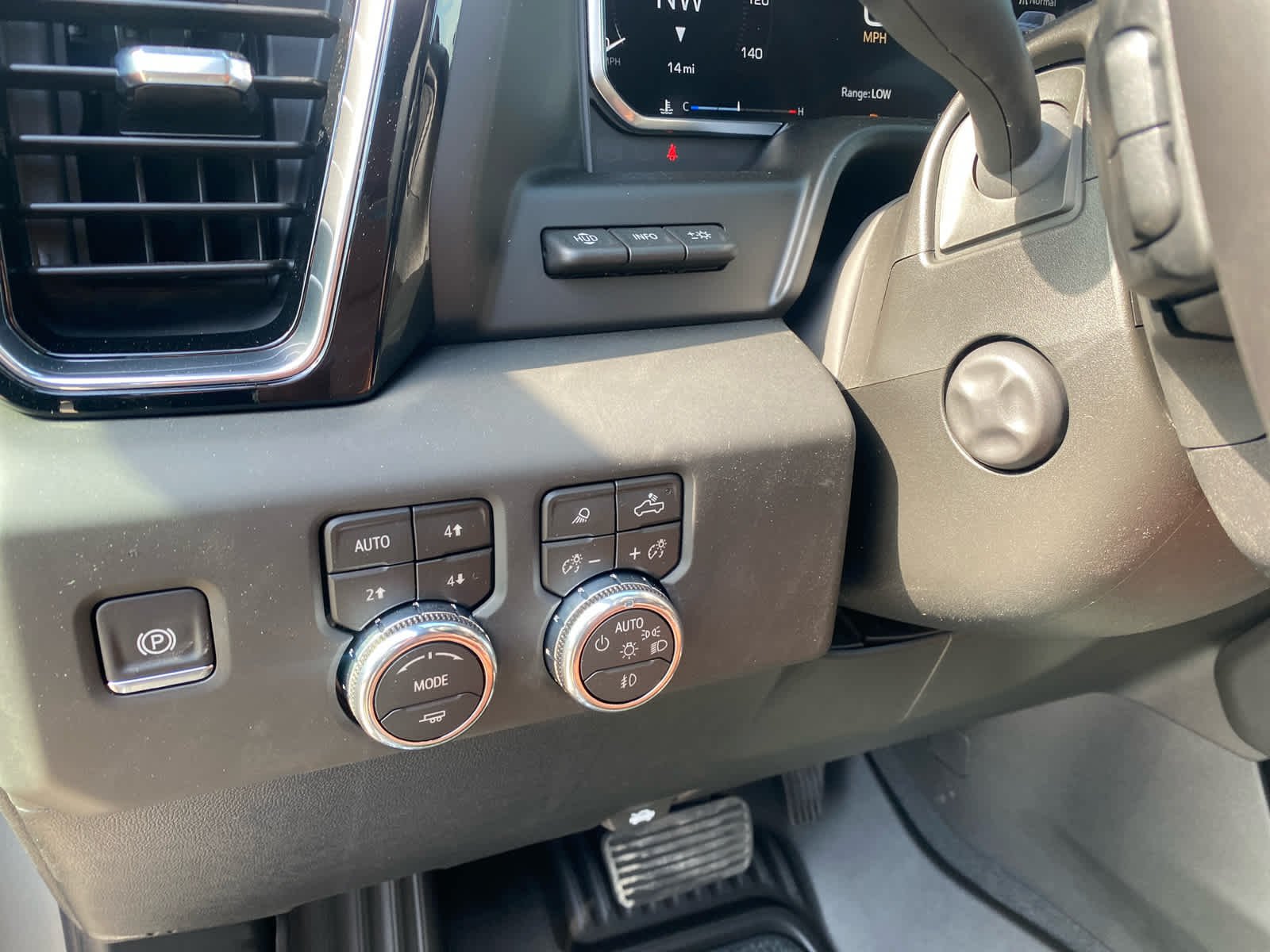 2026 GMC Sierra 1500 Denali Ultimate - Photo 16