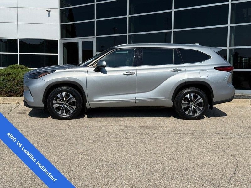 Used 2021 Celestial Silver Metallic Toyota XLE image 6