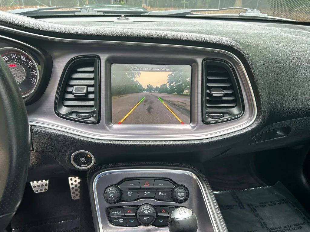 Used 2016 Silver Dodge R/T Shaker image 21