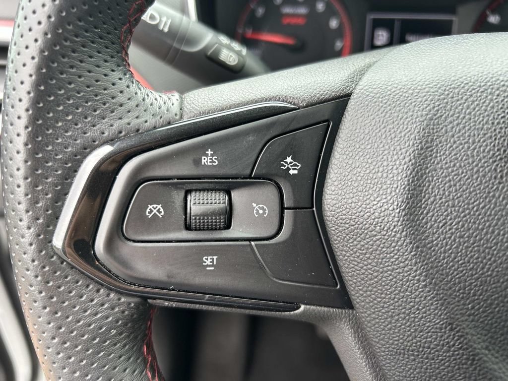 Used 2021 SUMMIT WHITE Chevrolet RS image 30
