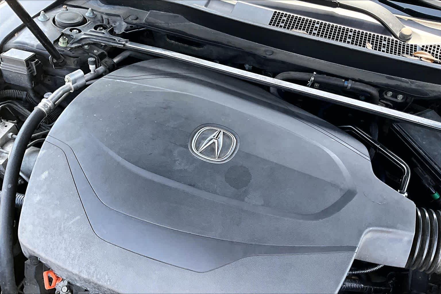 Used 2015 Crystal Black Pearl Acura V6 Tech image 29