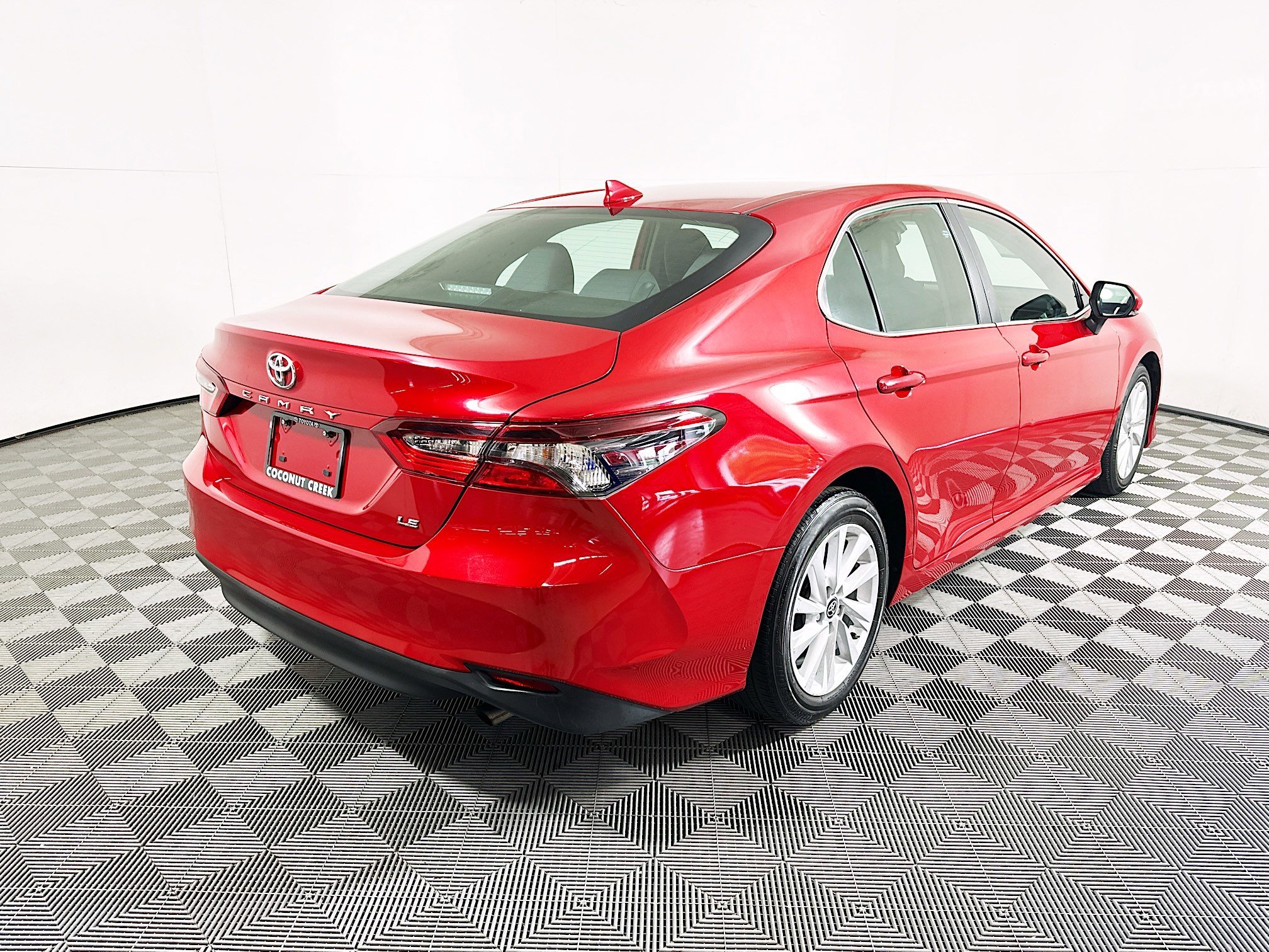 2023 Toyota Camry thumbnail 5