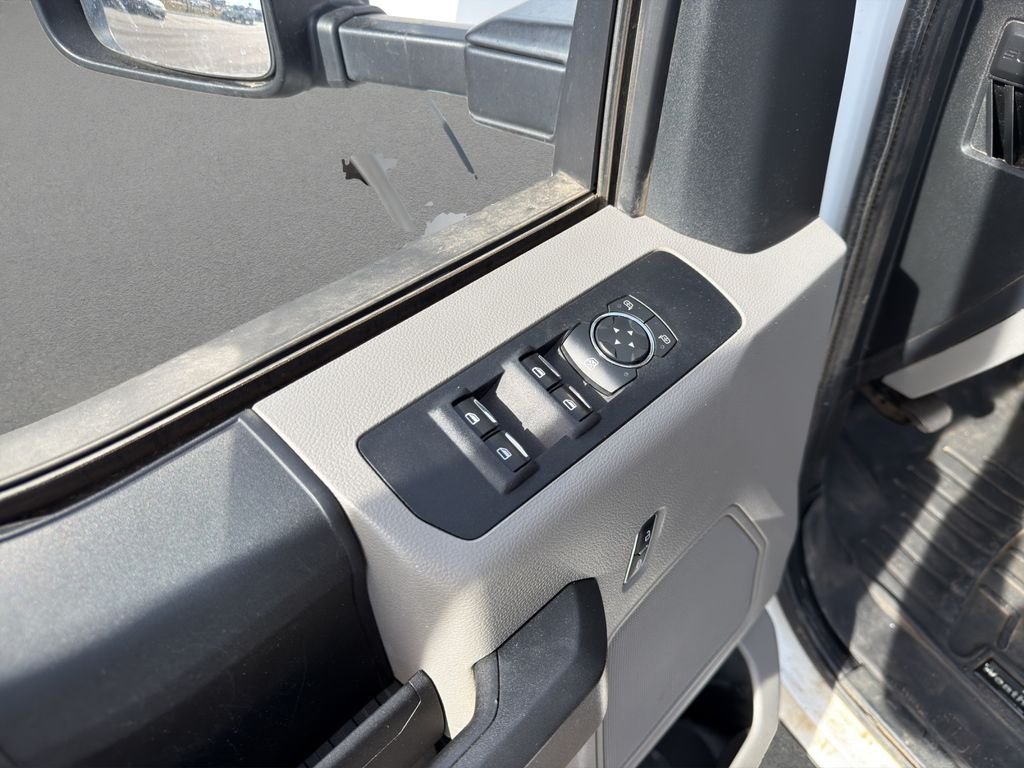 Used 2020 White Ford XL image 8
