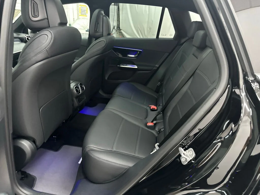 New 2026 Black Mercedes-Benz GLC 300 image 23