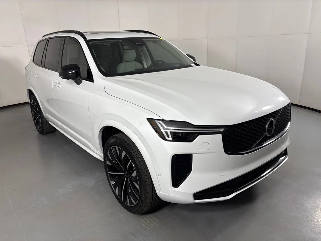 New 2026 Crystal White Volvo Ultra image 2