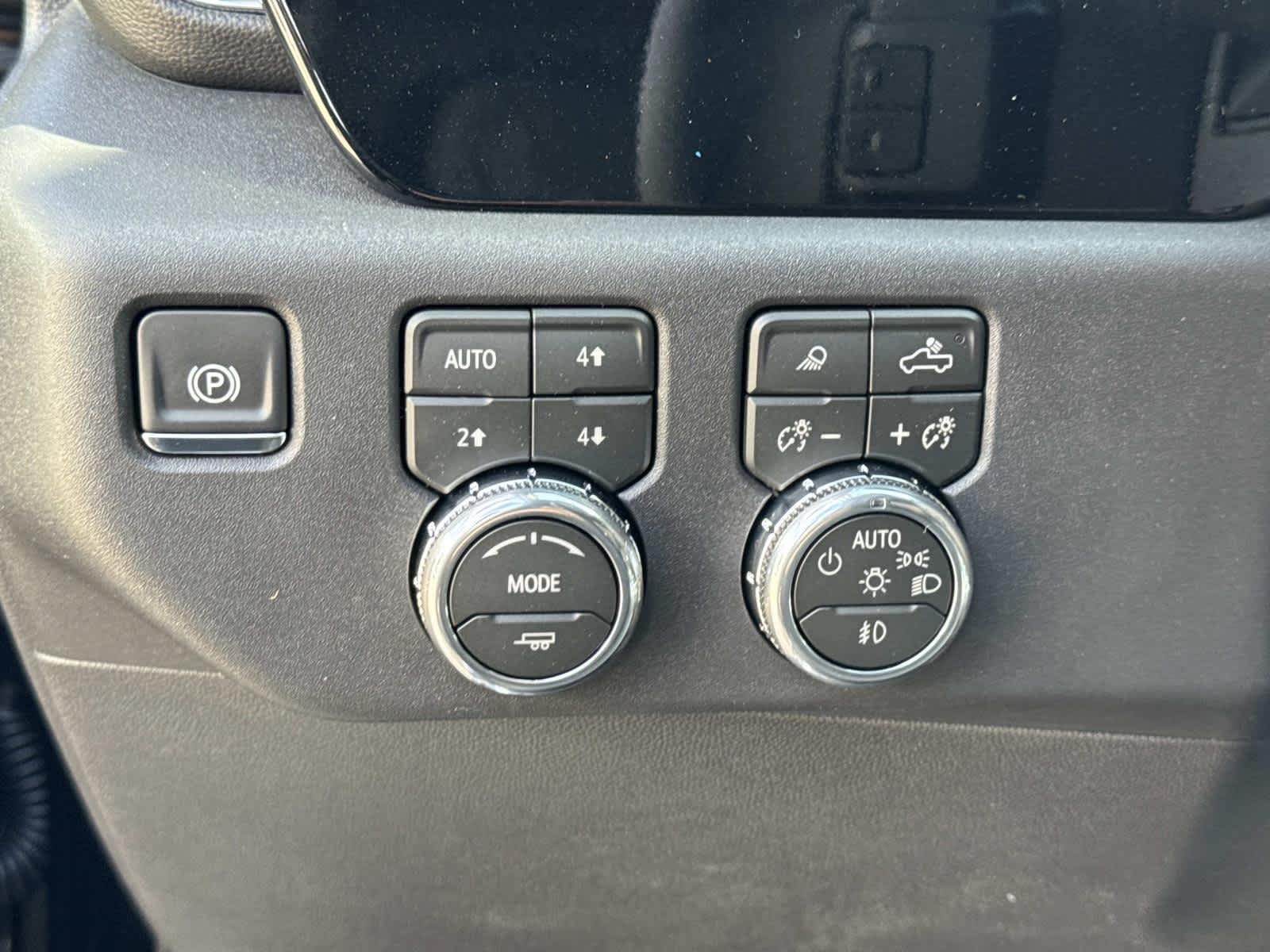 2026 GMC Sierra 1500 SLT - Photo 12
