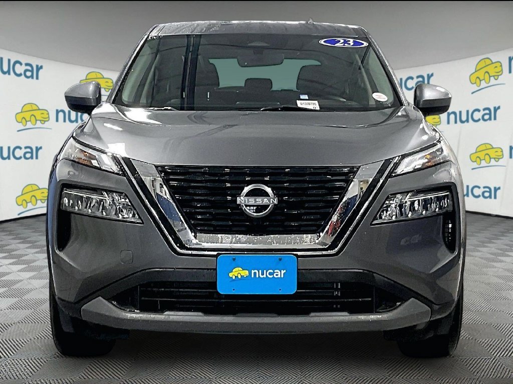 Used 2023 Gray Nissan SV image 2