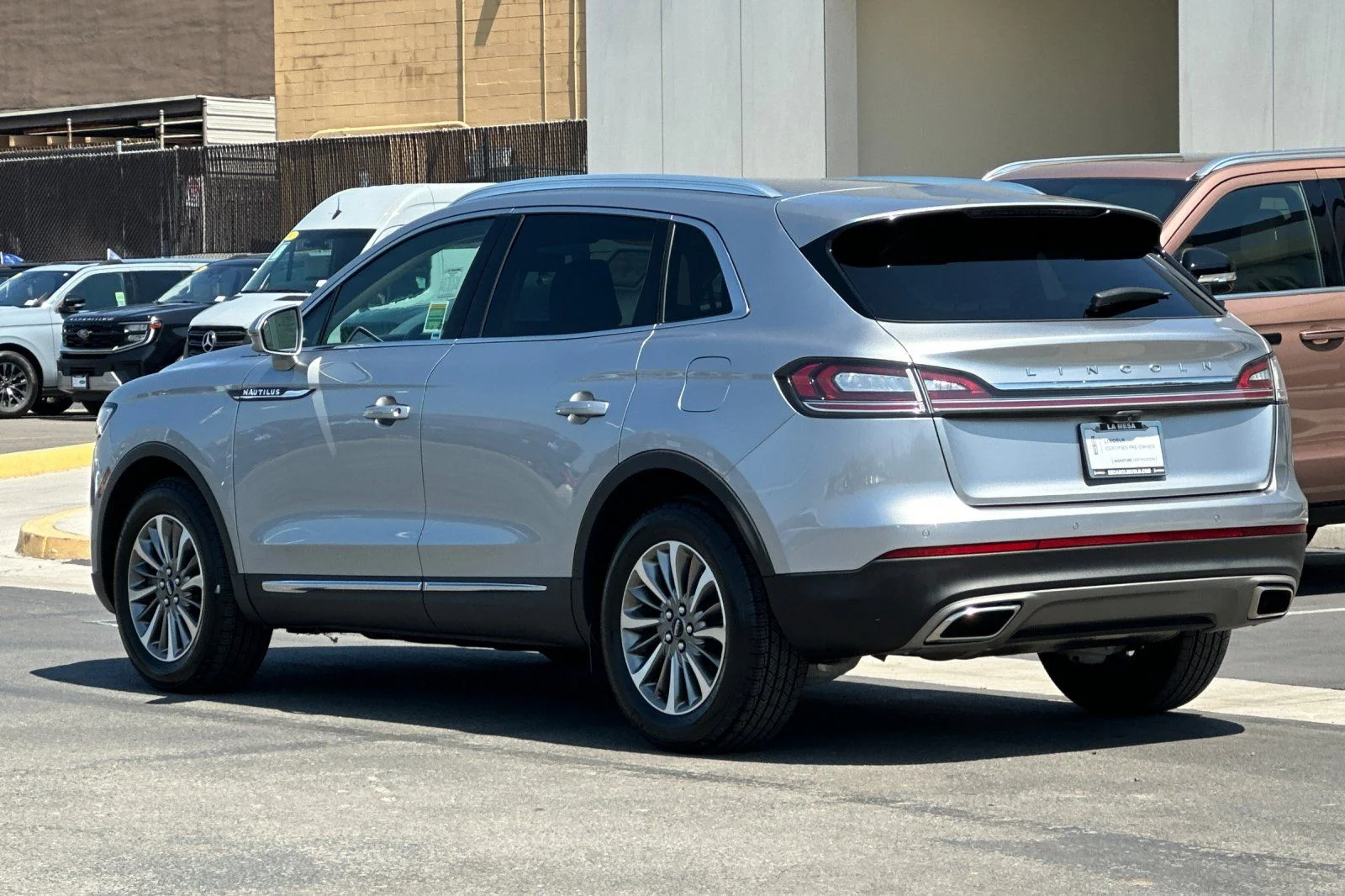 Used 2022 Silver Lincoln Standard image 5