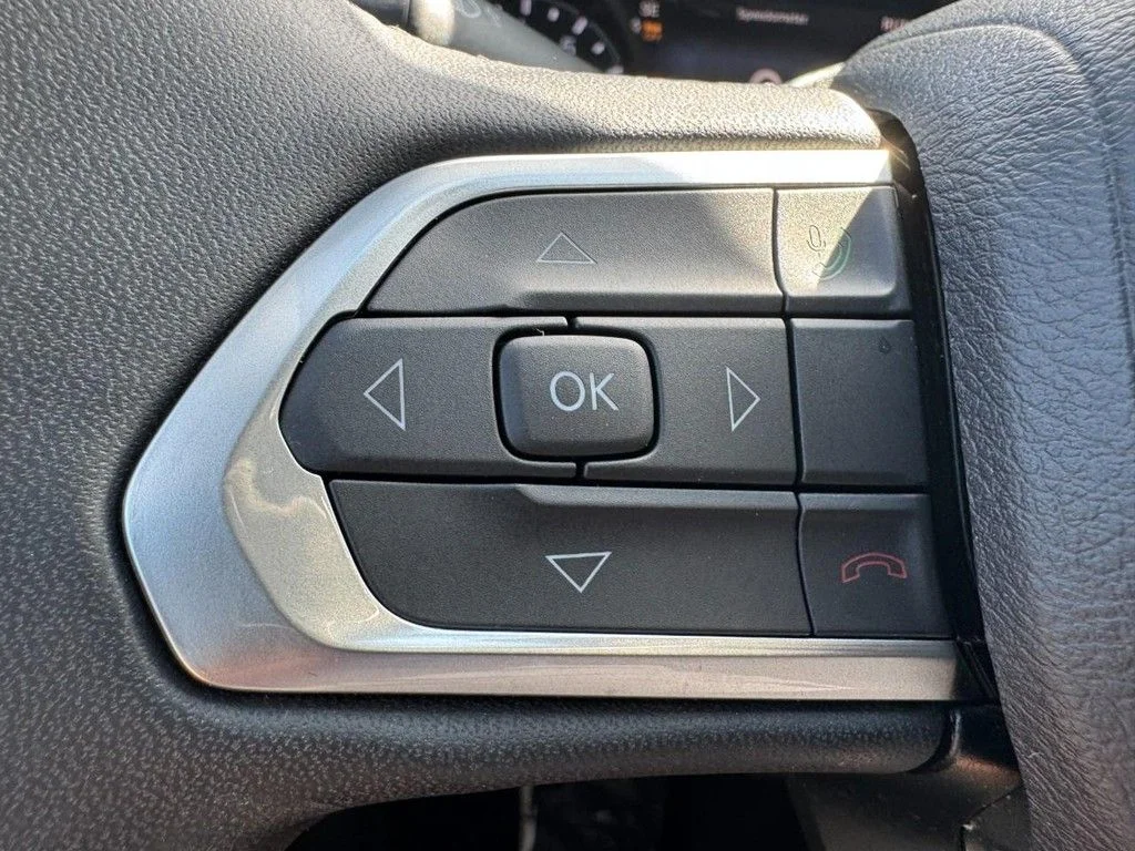 Used 2024 Blue Jeep Latitude image 16