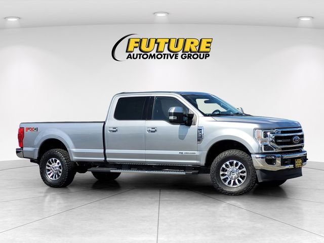 Used 2020 Silver Ford Lariat image 1