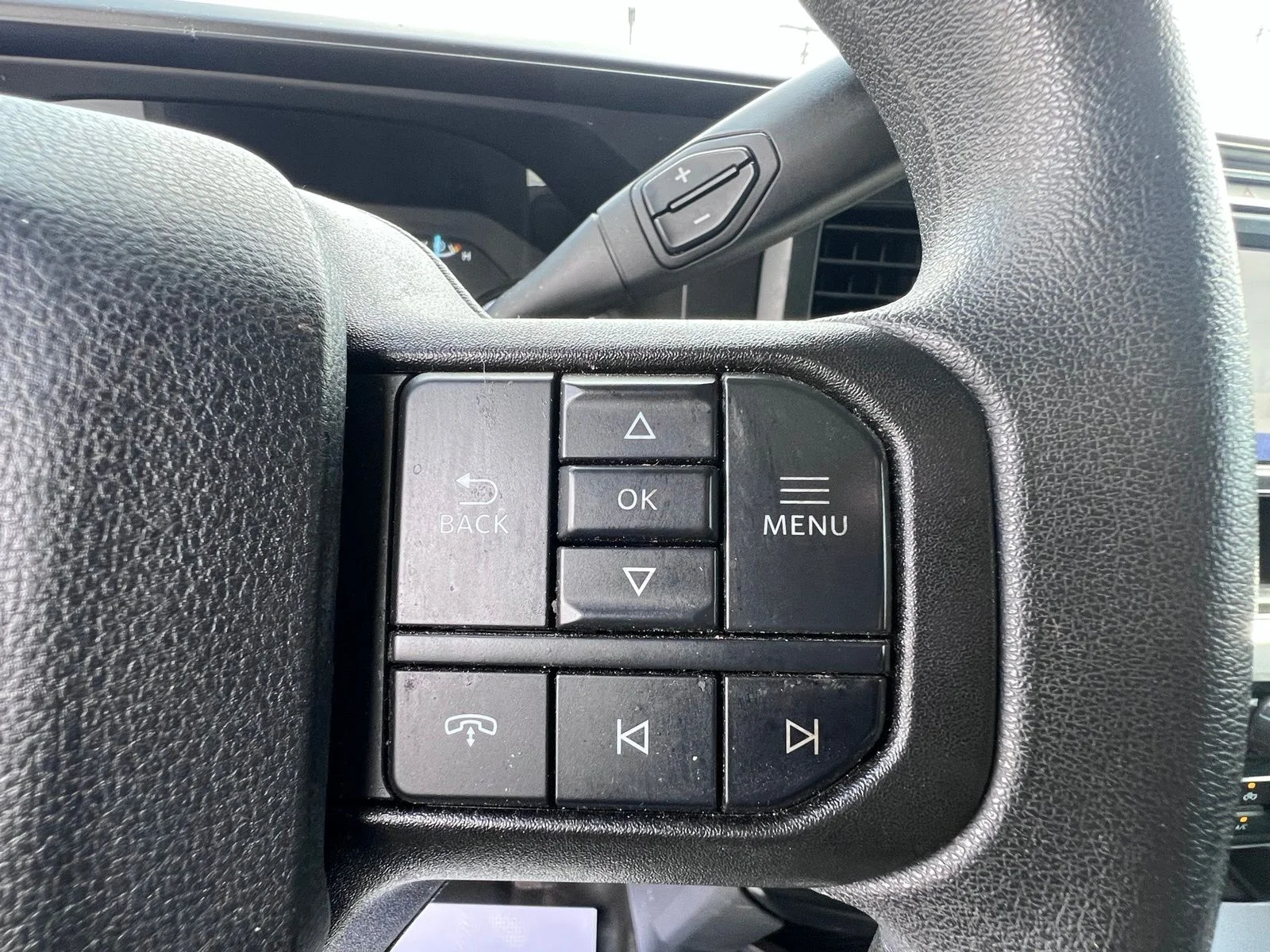 Used 2023 Silver Ford XL image 29
