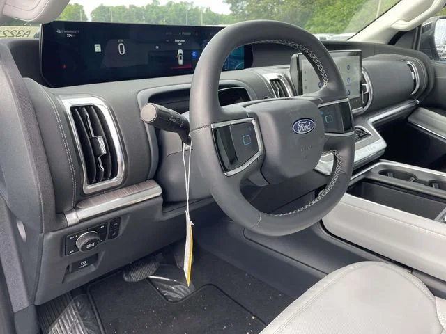 New 2026 Gray Ford Platinum image 17