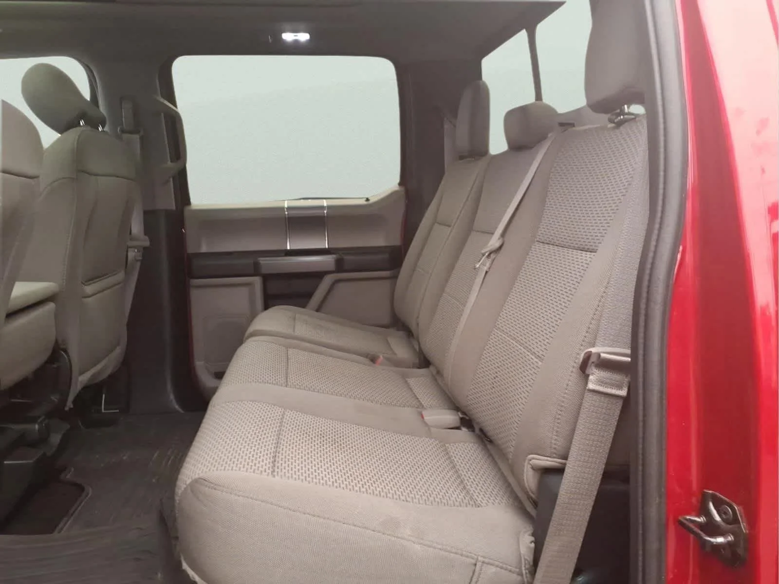 Used 2020 Rapid Red Metallic Tinted Clearcoat/Magnetic Ford XLT image 29