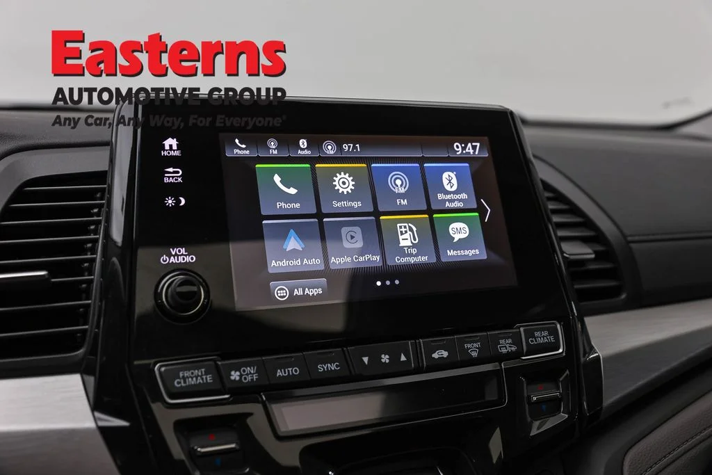 Used 2023 Silver Honda EX-L image 17