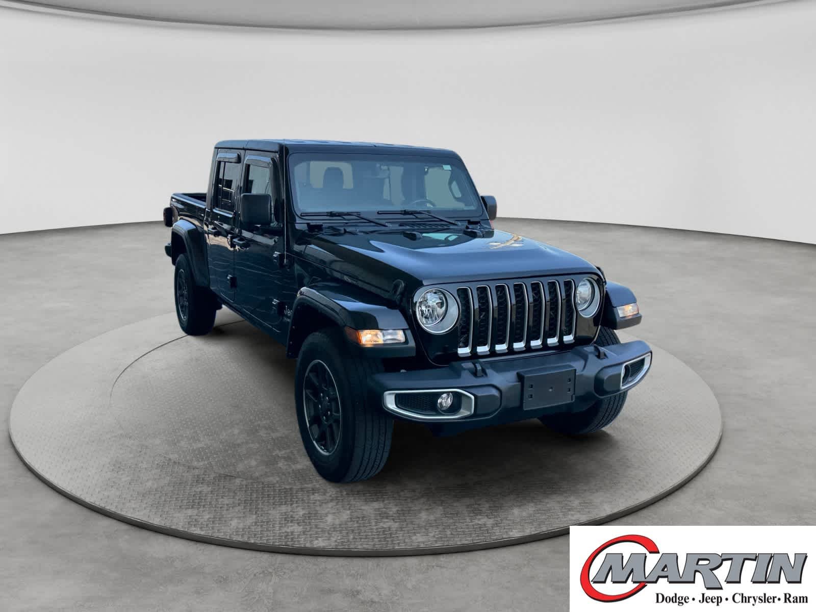 Used 2021 Black Clearcoat Jeep Overland image 3