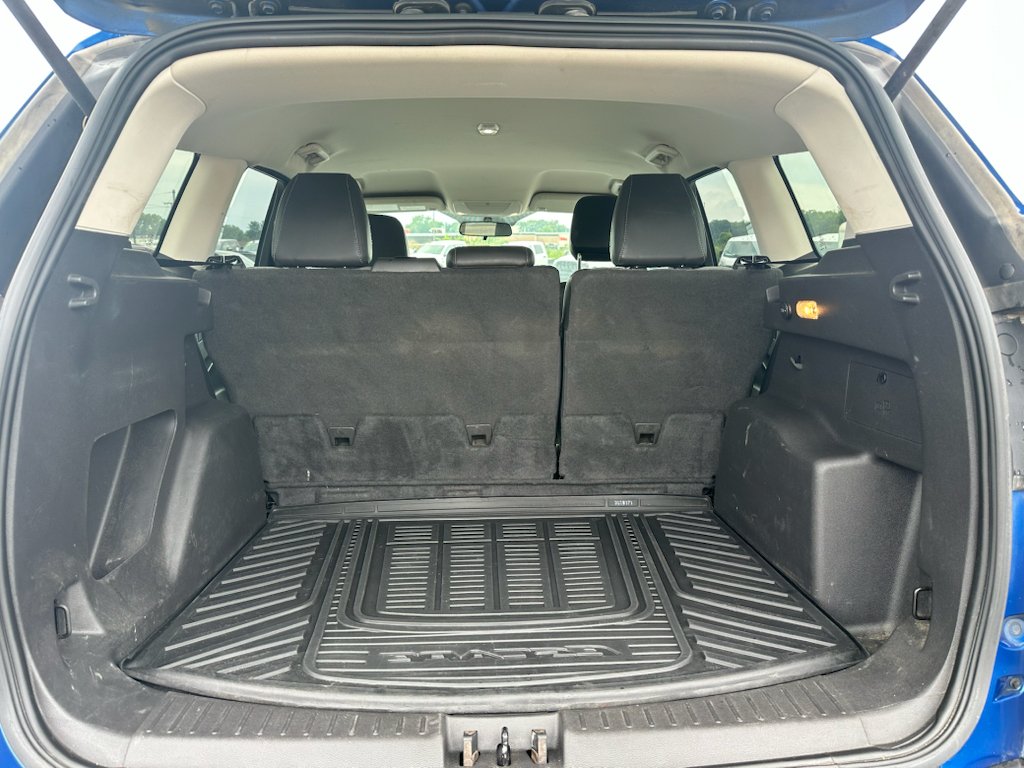 Used 2018 Blue Lightning Ford SE image 14