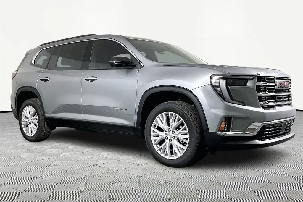 New 2026 Sterling Metallic GMC Elevation image 3