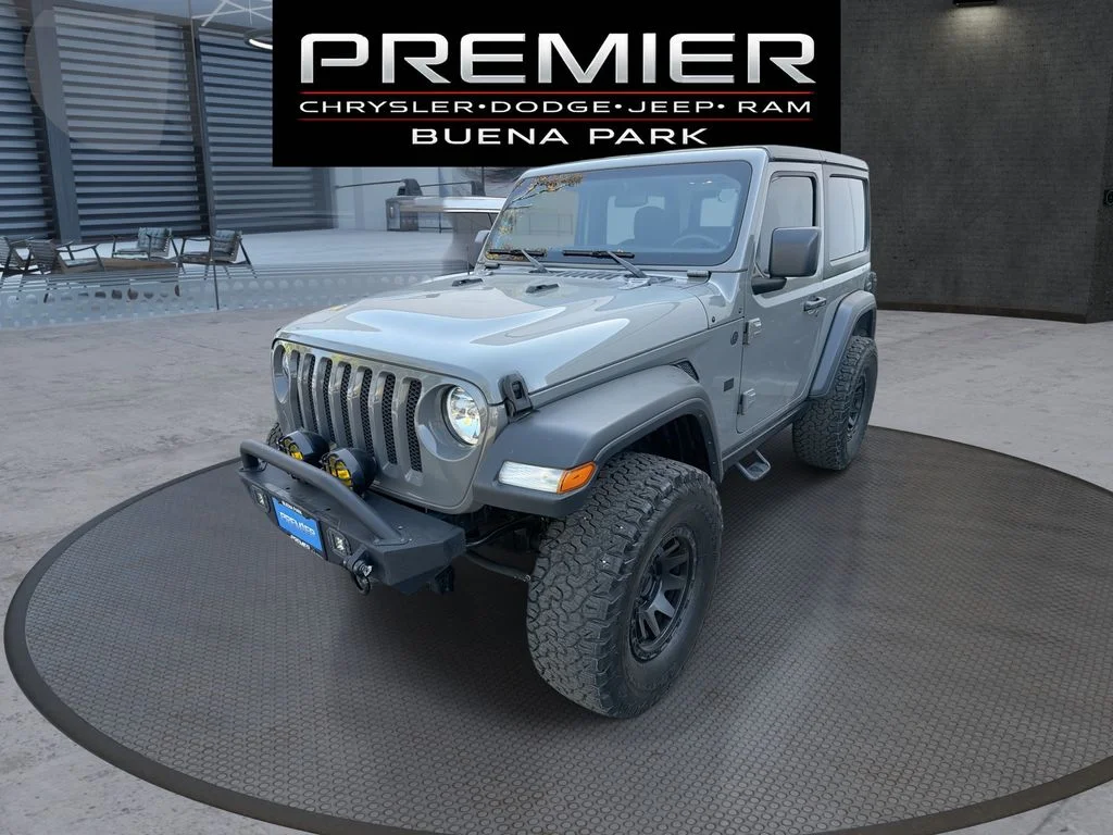 2023 Jeep Wrangler Sport S's photo