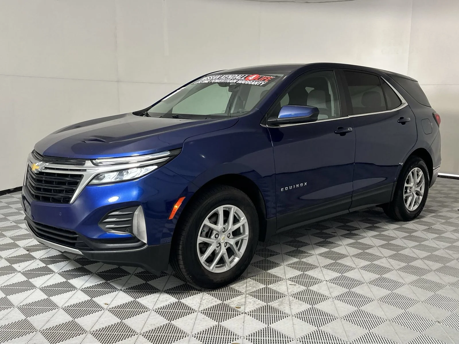 Used 2023 Blue Chevrolet LT image 4