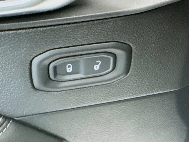 Used 2020 White Jeep Overland image 19
