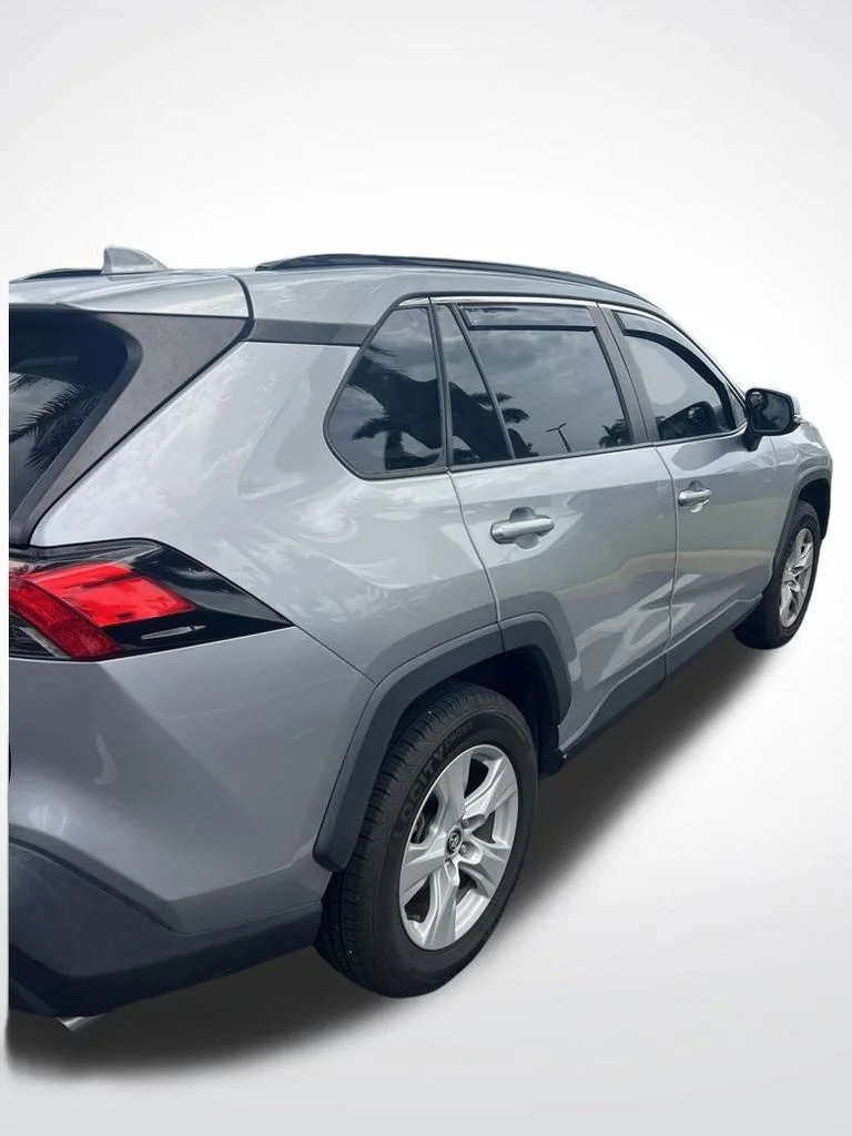 Used 2020 Silver Sky Metallic Toyota XLE image 3