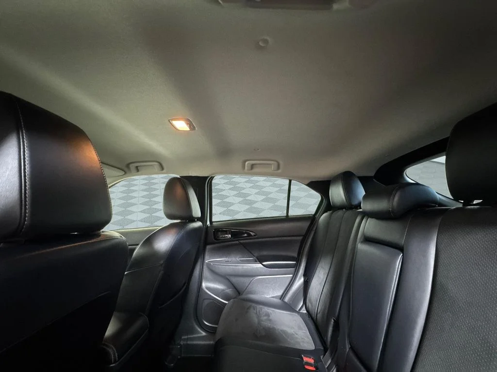 Used 2024 Silver Mitsubishi SE image 13