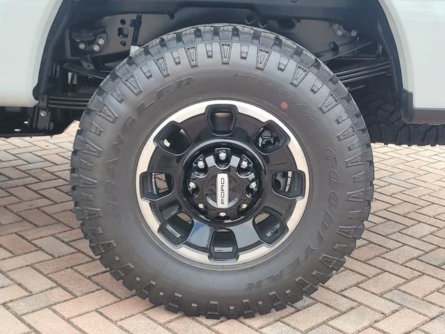 New 2026 Avalanche Ford Platinum image 8