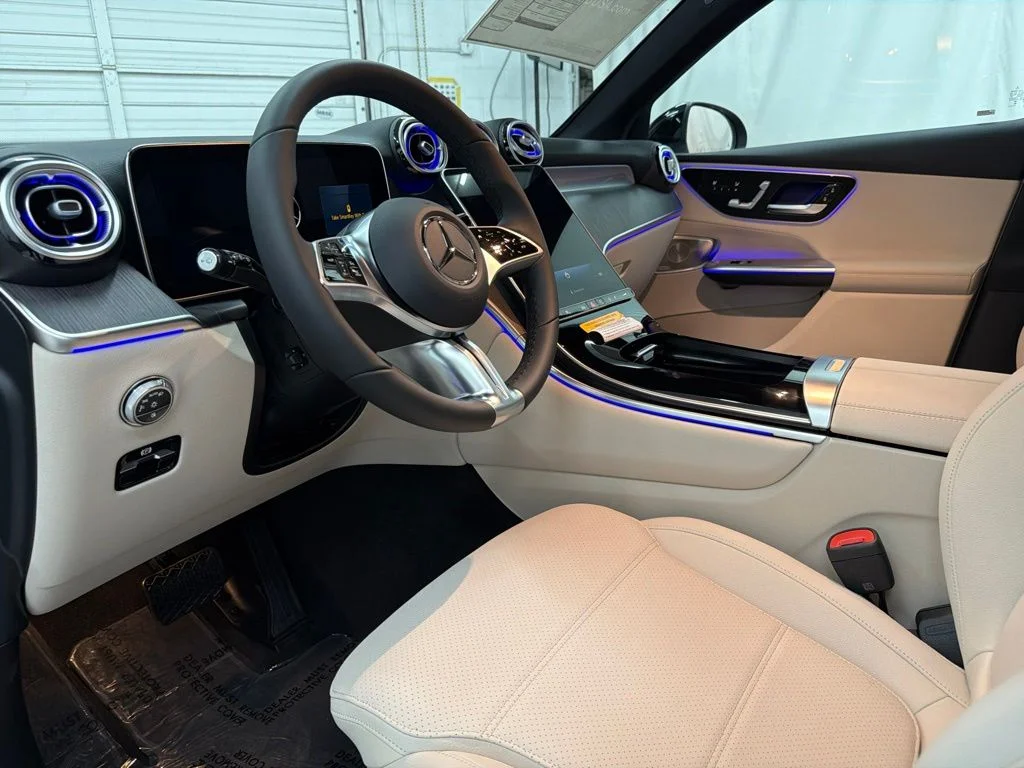 New 2027 Black Mercedes-Benz GLC 300 image 13