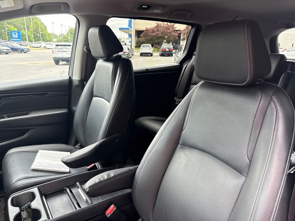 Used 2024 Gray Honda Touring image 11