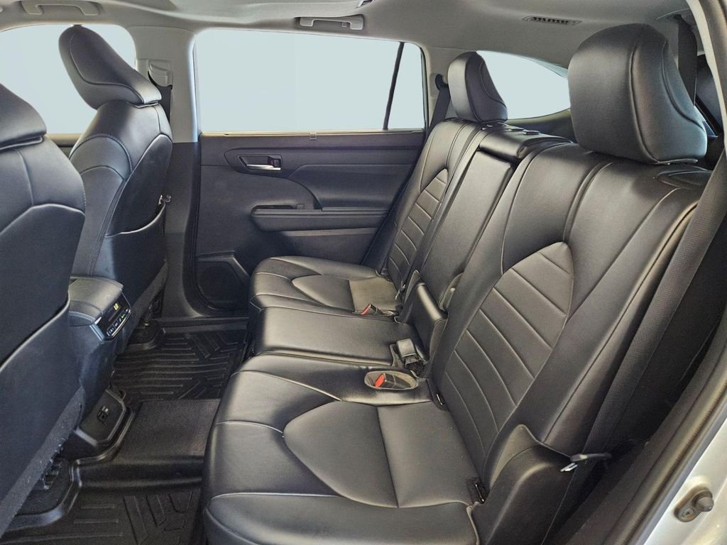 Used 2022 Celestial Silver Metallic Toyota XLE image 24