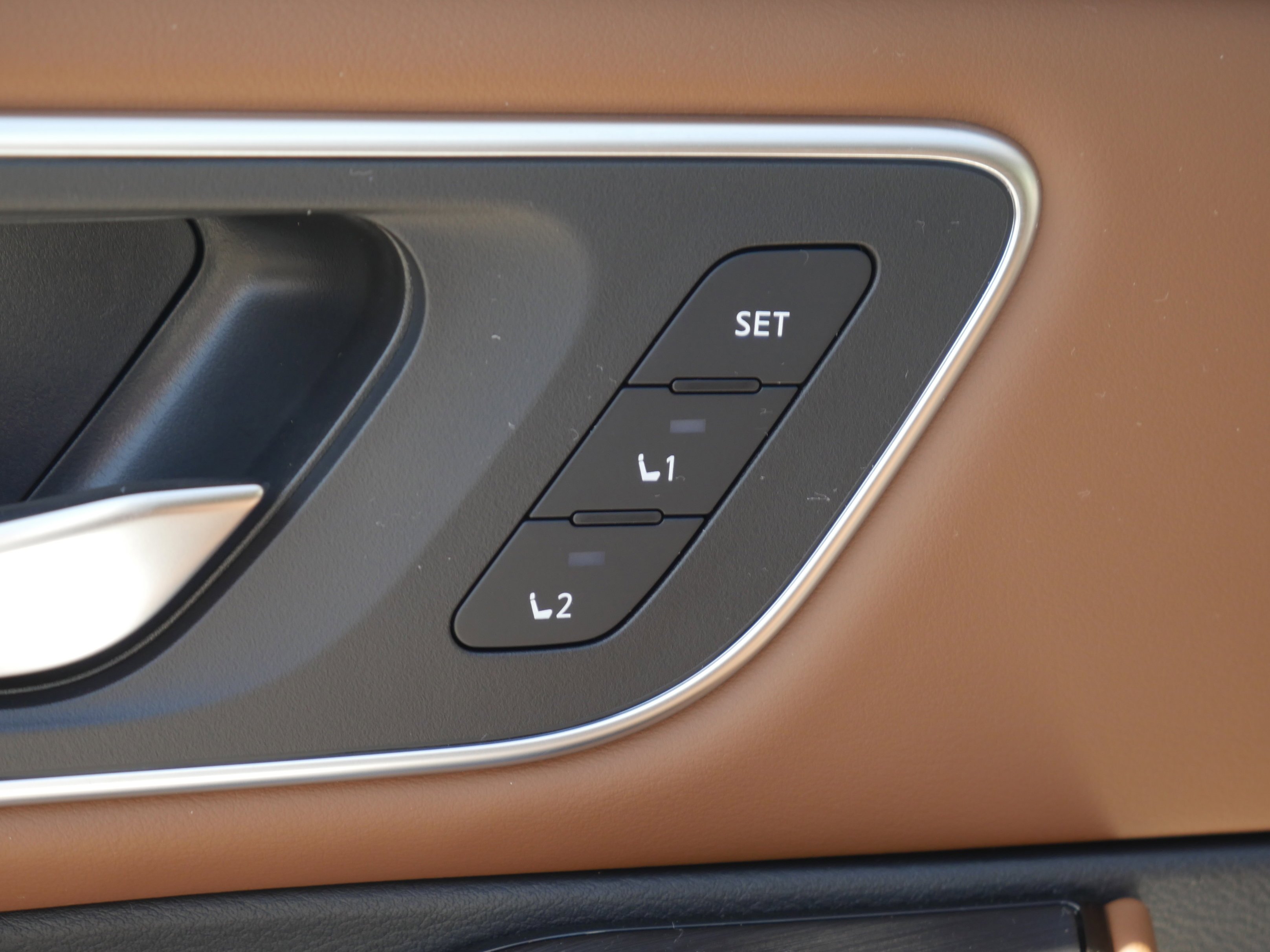 New 2026 Everest White Pearl TriCoat Nissan Platinum image 36