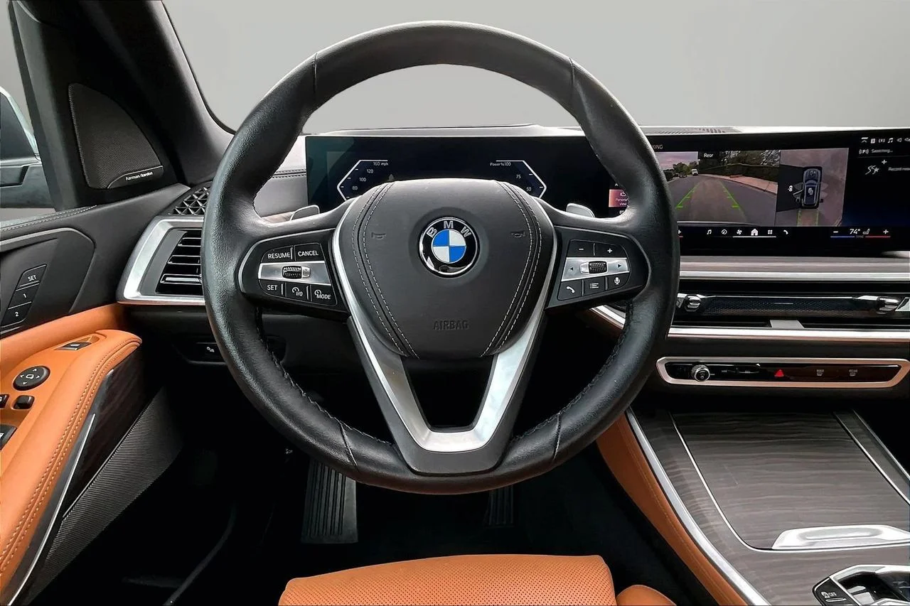 Certified Used 2024 Gray BMW xDrive40i image 10