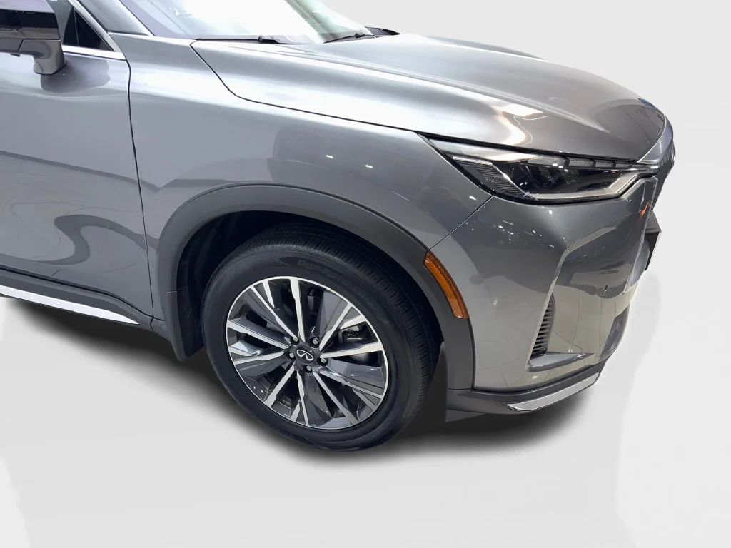 Used 2026 Gray INFINITI LUXE image 21