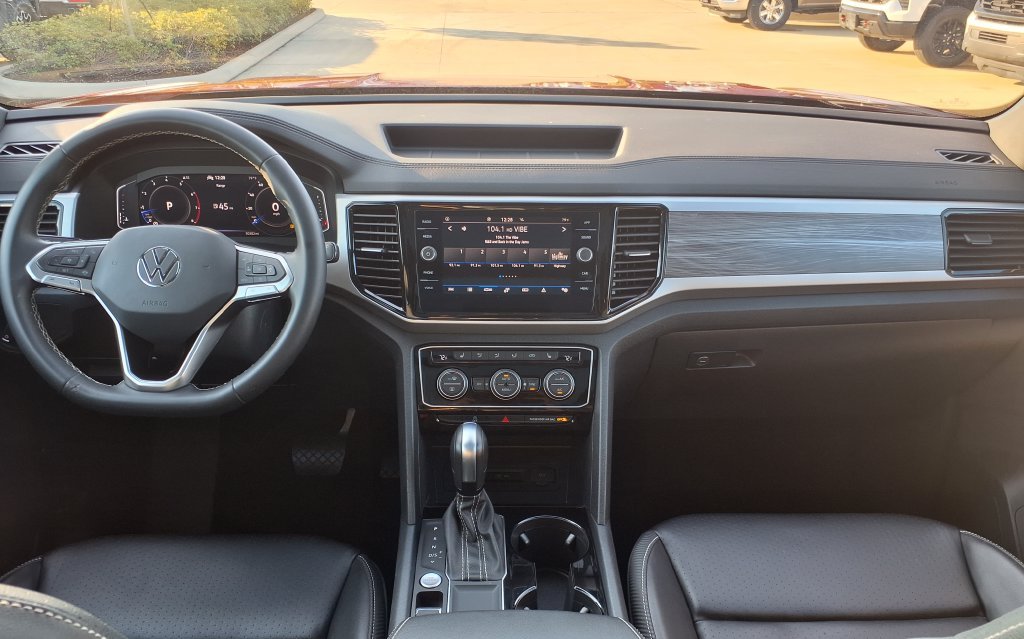 Used 2022  Volkswagen 3.6L V6 SE w/Technology image 19